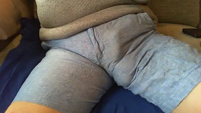 Snapshot of bulgeseeker chatting on March 15, 2026, 1:29 pm bulgeseeker online show from March 15, 2026, 1:29 pm