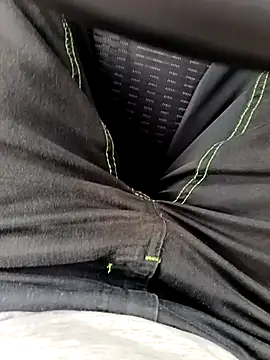 Dam70 online show from December 2, 2025, 1:35 pm