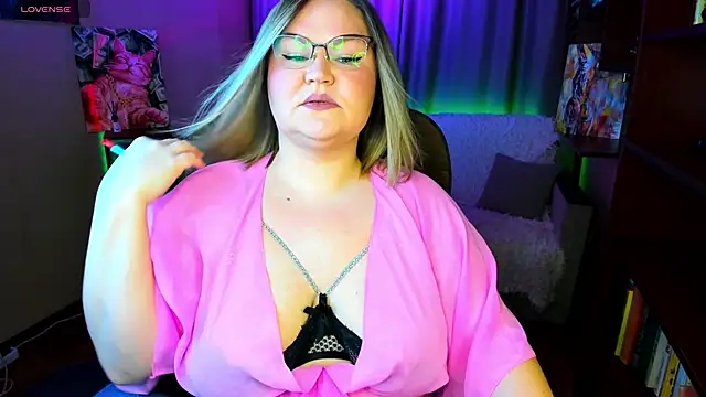 Vivien  wet online show from January 18, 2026, 12:58 am