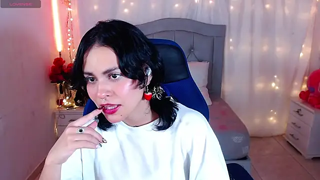 Snapshot of veronica_luar chatting on March 1, 2025, 4:04 am veronica luar online show from March 1, 2025, 4:04 am