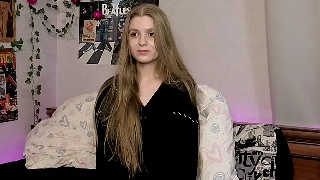 Snapshot of PrudenceCannon chatting on February 8, 2025, 9:56 am PrudenceCannon online show from February 8, 2025, 9:56 am