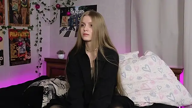 Snapshot of PrudenceCannon chatting on February 6, 2025, 8:50 am PrudenceCannon online show from February 6, 2025, 8:50 am