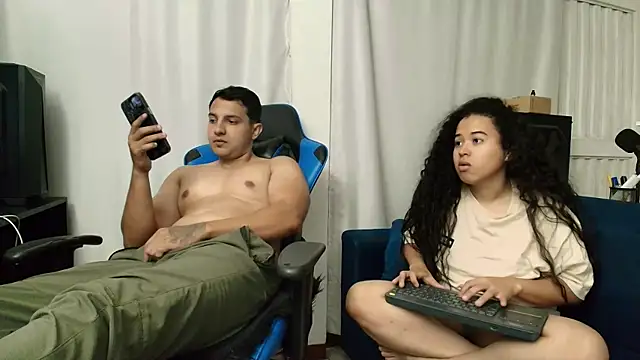 Snapshot of ema_abby chatting on June 6, 2026, 7:30 pm ema abby online show from June 6, 2026, 7:30 pm