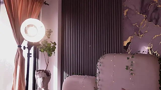 soidai miiu online show from April 17, 2026, 9:39 pm