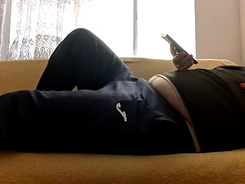 Snapshot of vitek1110 chatting on September 18, 2025, 8:17 am vitek1110 online show from September 18, 2025, 8:17 am