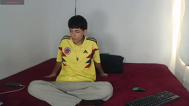 Snapshot of the_murderer chatting on March 21, 2025, 5:32 am the murderer online show from March 21, 2025, 5:32 am