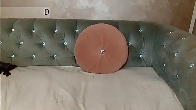 xoCaroxQueenxo online show from September 18, 2025, 2:31 pm