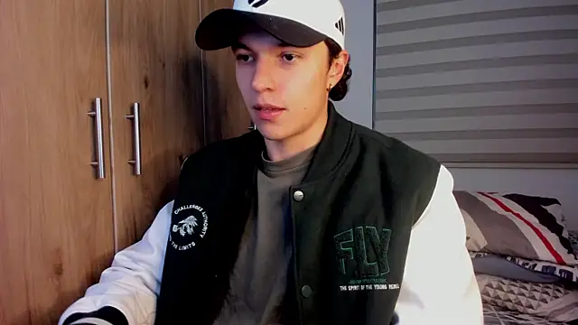 Mastrangelo xxx online show from December 23, 2025, 4:12 am