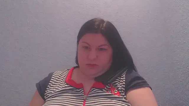 KiraSwee online show from February 19, 2026, 7:33 pm