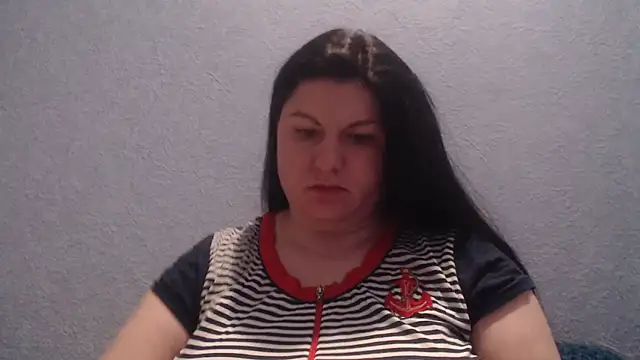 KiraSwee online show from December 22, 2025, 6:52 pm