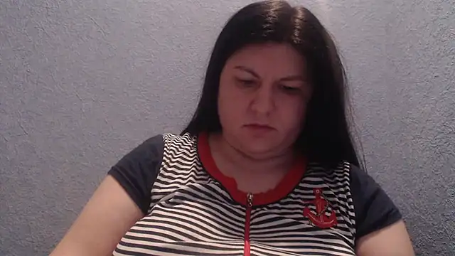 KiraSwee online show from February 2, 2026, 5:12 pm