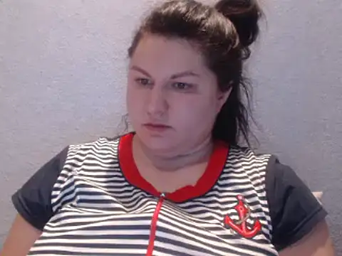 KiraSwee online show from February 28, 2025, 6:31 pm