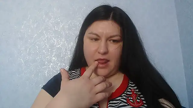 KiraSwee online show from January 16, 2026, 10:41 am