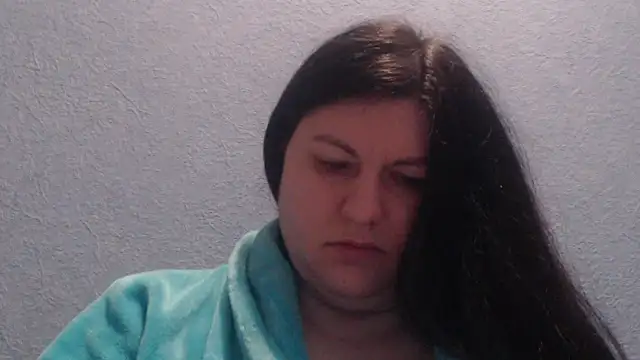 KiraSwee online show from February 4, 2026, 4:46 pm