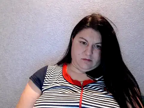 KiraSwee online show from December 10, 2024, 5:11 pm