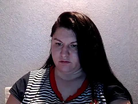 KiraSwee online show from March 11, 2025, 6:30 pm