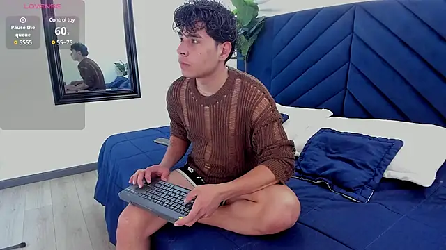 Snapshot of Gabriell_ramirez chatting on February 28, 2025, 3:48 am Gabriell ramirez online show from February 28, 2025, 3:48 am