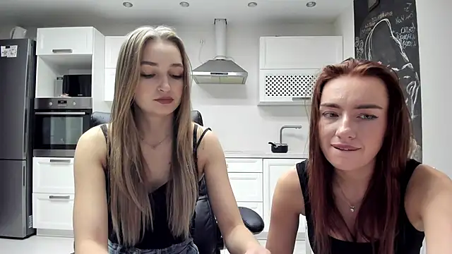 lisenok online show from November 2, 2025, 10:15 pm