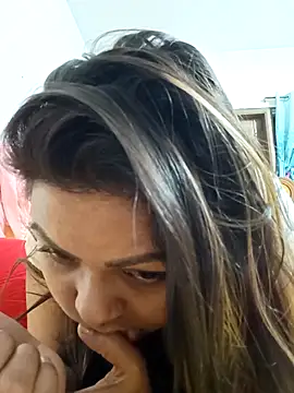 blue-berry07 online show from November 26, 2025, 7:25 pm