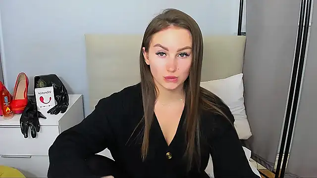 DonnaCam online show from November 22, 2025, 5:12 pm