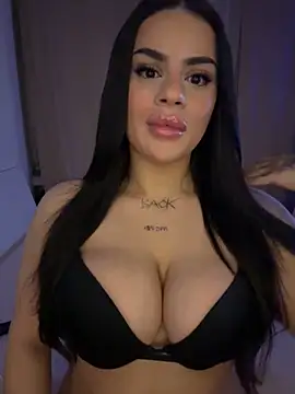 mrsbellanova online show from November 19, 2025, 10:32 pm