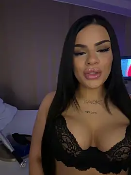 mrsbellanova online show from October 14, 2025, 9:36 pm