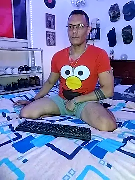 Snapshot of XhaseFoX chatting on February 26, 2025, 1:57 am XhaseFoX online show from February 26, 2025, 1:57 am