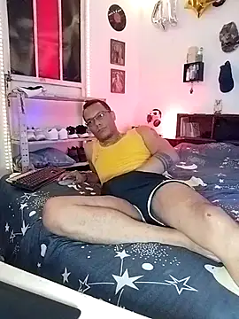 Snapshot of XhaseFoX chatting on February 11, 2025, 2:14 am XhaseFoX online show from February 11, 2025, 2:14 am