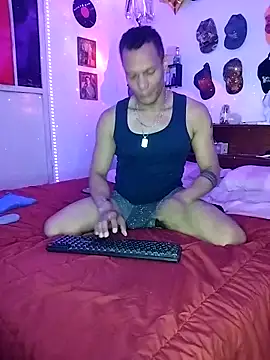 Snapshot of XhaseFoX chatting on March 10, 2025, 3:12 am XhaseFoX online show from March 10, 2025, 3:12 am