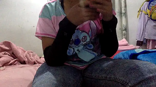 sharonlopez9611 online show from May 23, 2026, 3:49 am