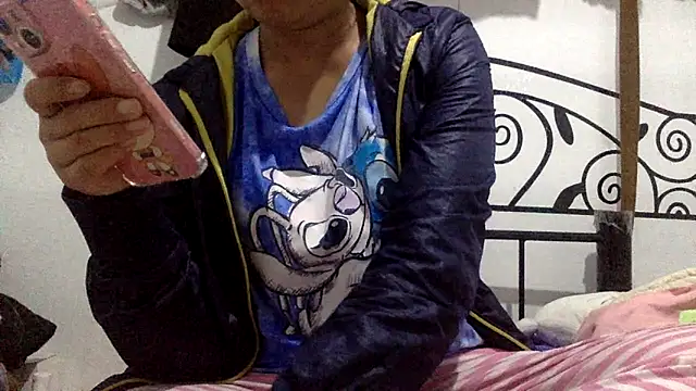 sharonlopez9611 online show from March 7, 2026, 2:51 am