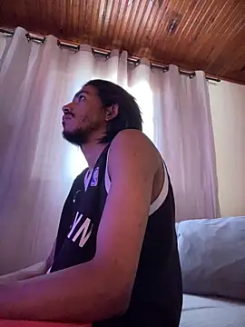 Mineirinho043 online show from April 10, 2026, 1:51 pm