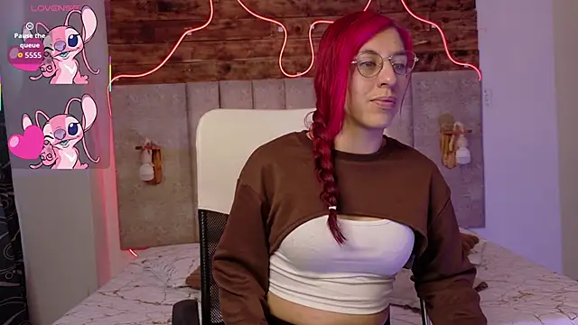 Alektra bryce online show from October 8, 2025, 7:36 pm