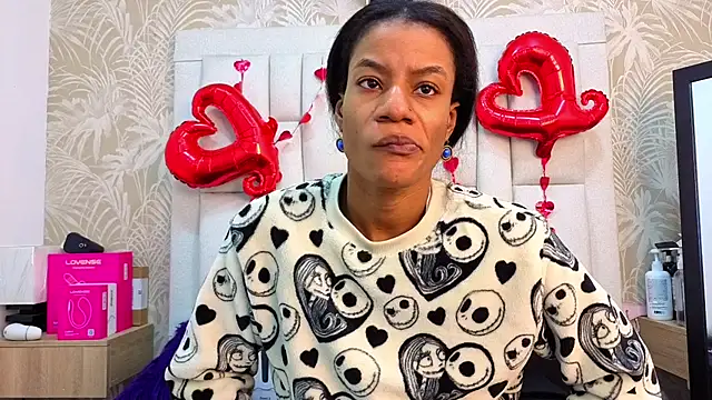 dafnnelewis online show from February 21, 2026, 11:34 am