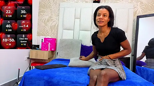 dafnnelewis online show from March 13, 2026, 11:26 am