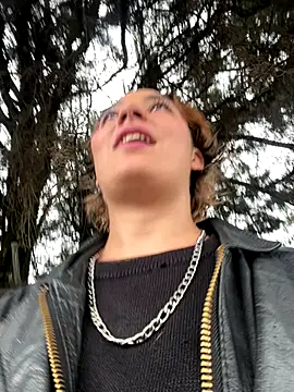 Snapshot of Maggie_Geller chatting on December 22, 2025, 9:48 pm Maggie Geller online show from December 22, 2025, 9:48 pm