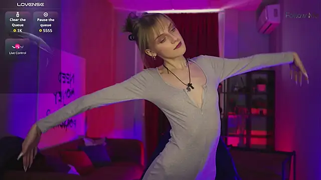 KiraMontoya online show from February 11, 2026, 6:02 am