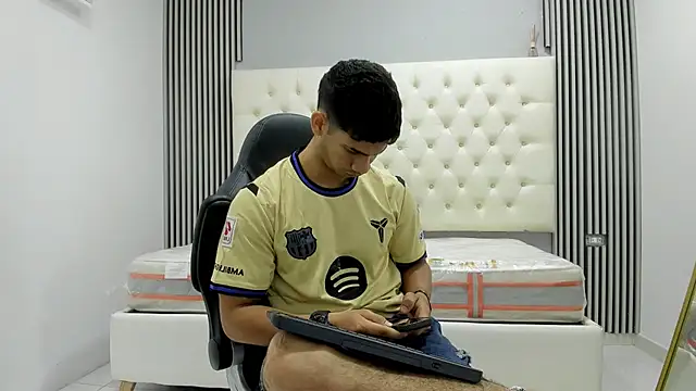 ANDRES STUD online show from March 23, 2026, 4:34 am