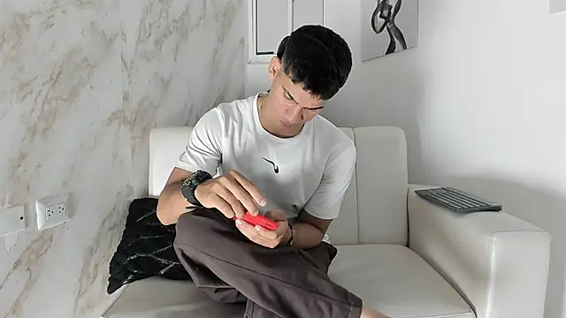 ANDRES STUD online show from November 17, 2025, 4:27 am