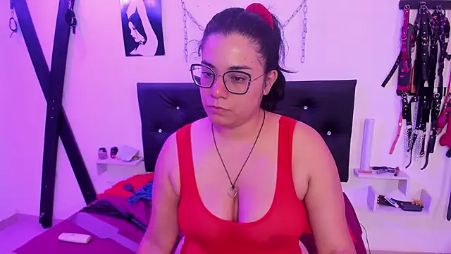 Julieta Carden  online show from March 14, 2026, 7:31 pm