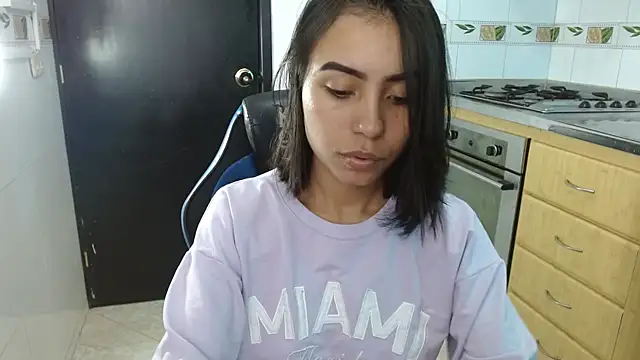 julieta fn online show from December 20, 2025, 1:36 pm