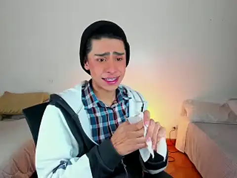 Snapshot of steve__gray chatting on February 19, 2025, 3:27 pm steve  gray online show from February 19, 2025, 3:27 pm