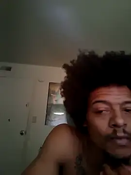 Snapshot of Locdawgg11 chatting on June 6, 2026, 5:07 pm Locdawgg11 online show from June 6, 2026, 5:07 pm