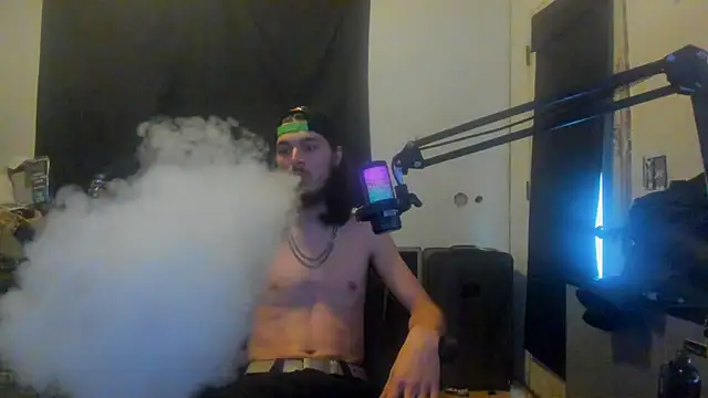 Snapshot of nuttyking2022 chatting on February 6, 2025, 7:18 pm nuttyking2022 online show from February 6, 2025, 7:18 pm