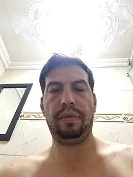 Snapshot of reyarturs13 chatting on March 8, 2025, 5:59 am reyarturs13 online show from March 8, 2025, 5:59 am