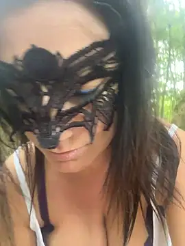Loveblackzilla online show from July 6, 2026, 7:04 am