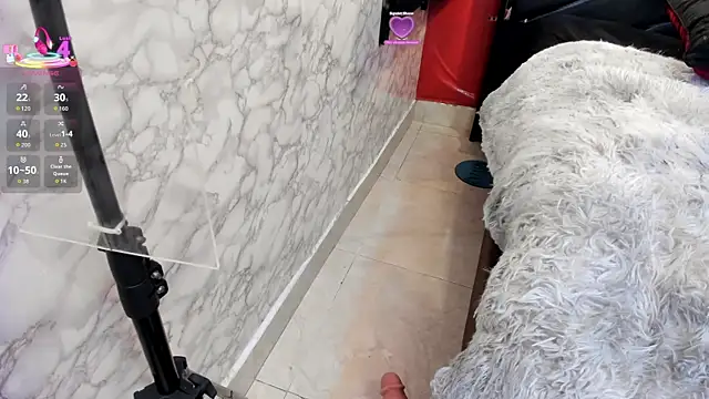 IVISBOUNCYASS online show from April 18, 2026, 2:08 pm