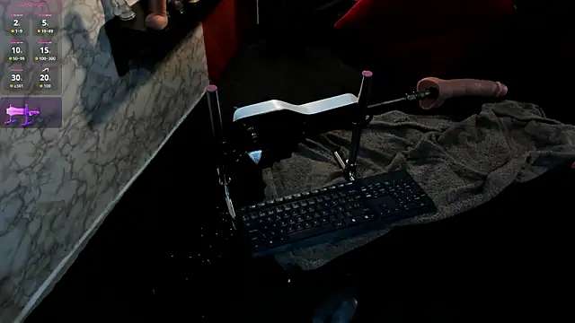 IVISBOUNCYASS online show from February 7, 2026, 12:57 pm