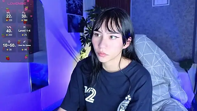 Snapshot of Miaa_Lee7 chatting on April 18, 2026, 8:42 pm Miaa Lee7 online show from April 18, 2026, 8:42 pm