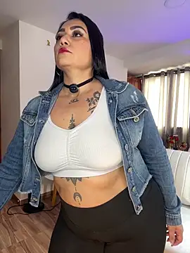 Madissonlove 1 online show from February 25, 2026, 4:07 pm